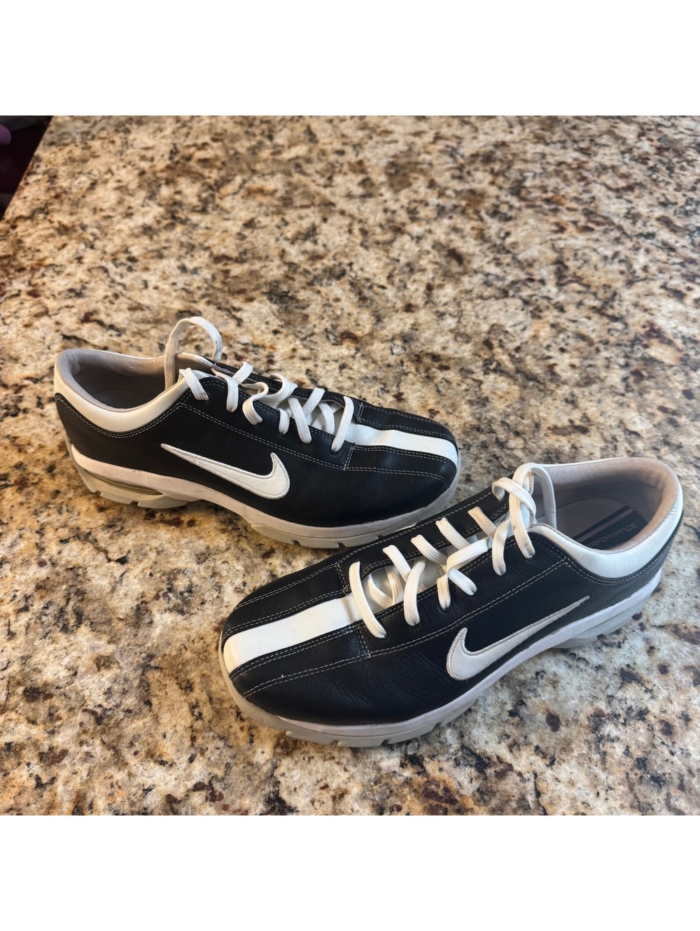 Nike Women's Air Max Giddy Up golf shoes - Picture 2 of 5